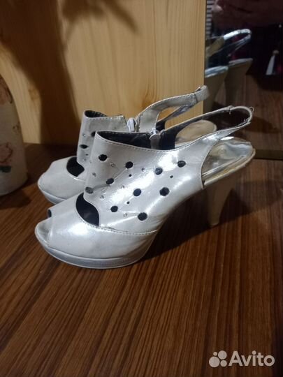 Босоножки 38 размер