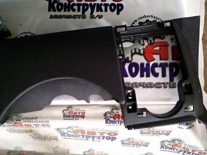 Накладка на торпедо (над коленями водителя) Opel