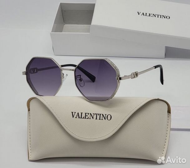 Солнцезащитные Очки Valentino