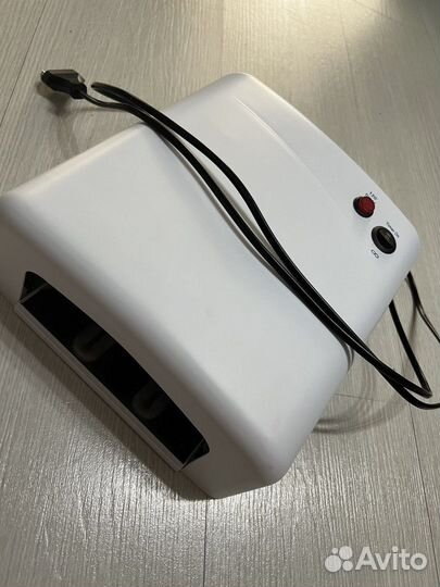 Лампа для ногтей