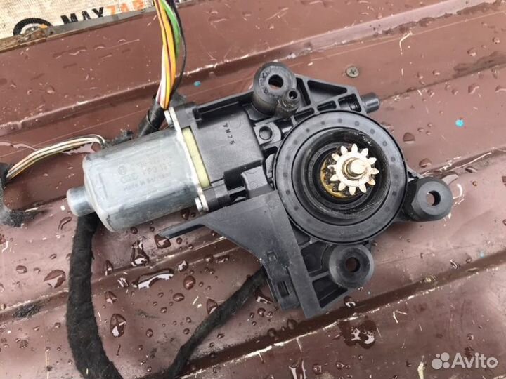 Мотор стеклоподъемника перед прав Ford Focus 2