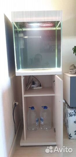 Аквариум с тумбой