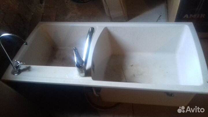 Кухонная мойка гранитная огромная встраиваемая б/у