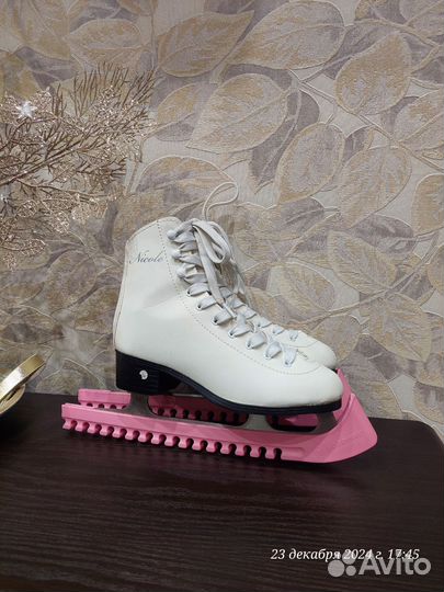 Коньки фигурные 36р