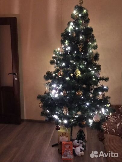 Елка искусственная