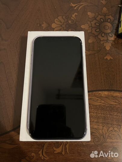 iPhone 11, 64 ГБ