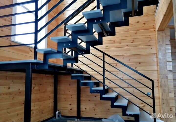 Обшивка ступеней Ясенем