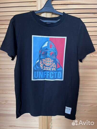 Футболка unaffected