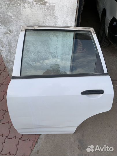 Дверь nissan AD