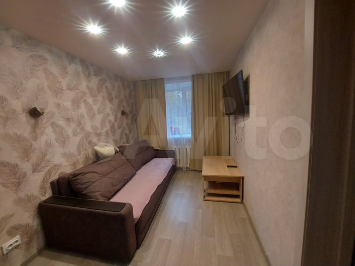 Комната 35 м² в 5-к., 2/3 эт.