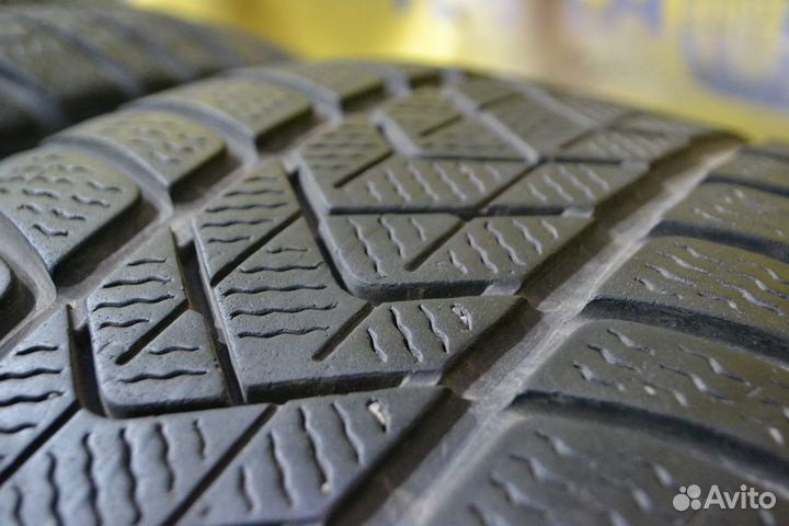 Pirelli Winter Sottozero 3 245/40 R19 и 275/35 R19