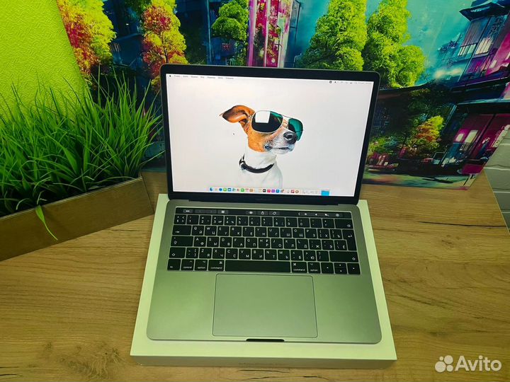 Macbook pro 13 2018 i7 16gb 500gb Мощный