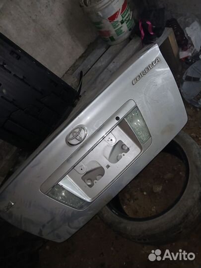 Крышка багажника Тойота Королла