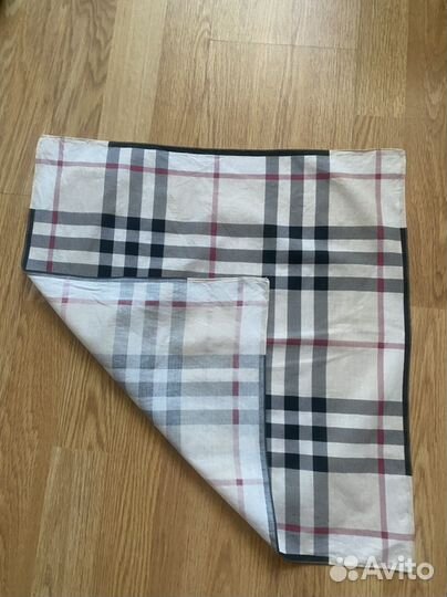 Платок Burberry новый оригинал 45*45