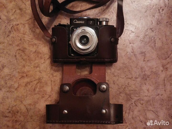 Пленочный фотоаппарат времён СССР