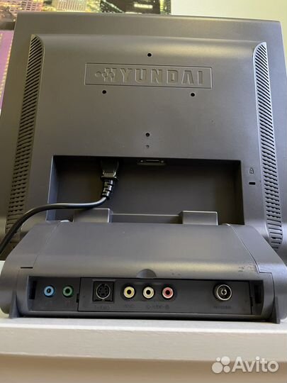 Монитор с динамиками Hyundai ImageQuest L17T