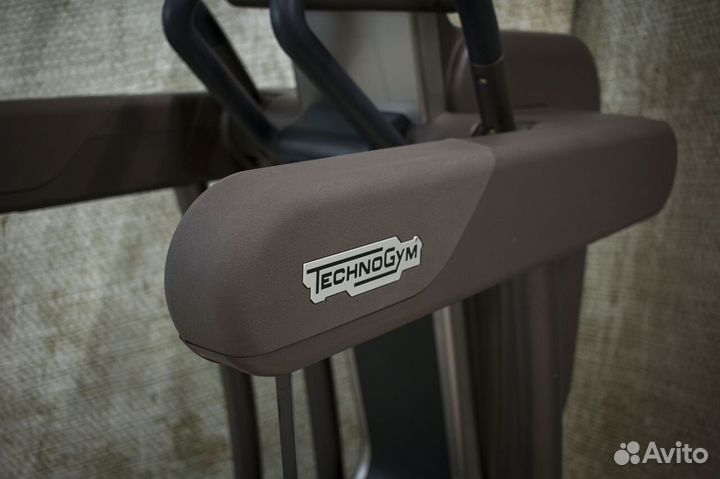 Эллиптический тренажер Technogym Vario Artis