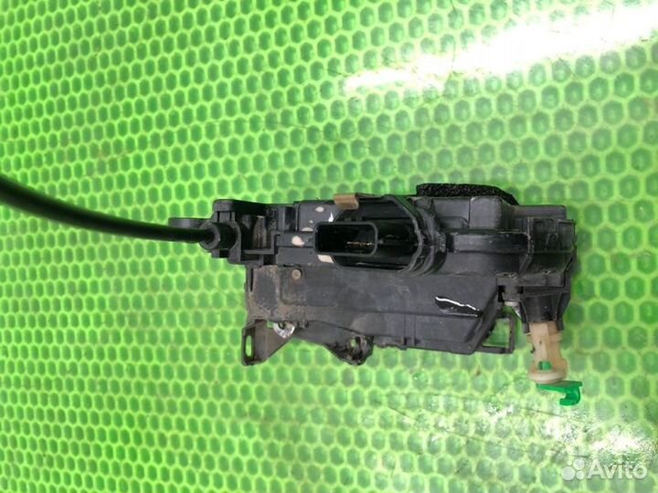 Замок боковой двери передний левый LADA Xray