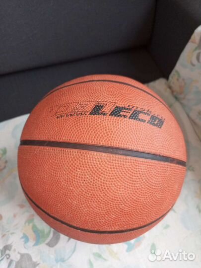 Баскетбольный мяч