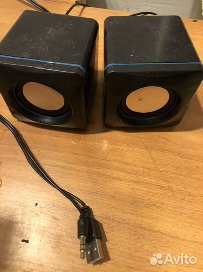 Компьютерные колонки genius