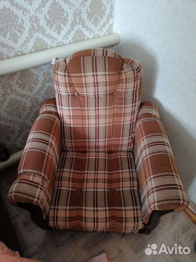 Продам два кресла