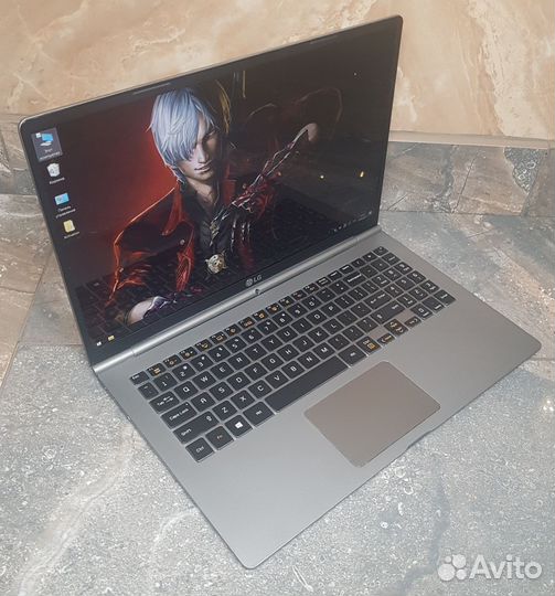 Сенсорный LG на i7-7500u