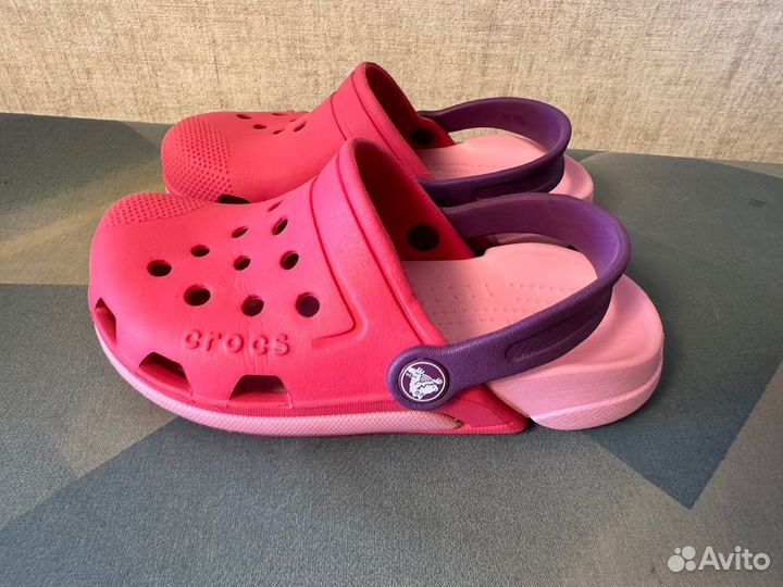 Сандалии Crocs размер J1 отличное состояние