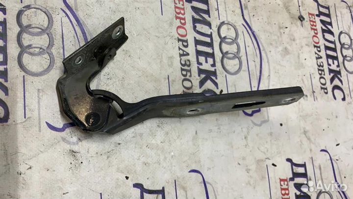 Петля капота левая Audi A4 (B7) 2004-2009