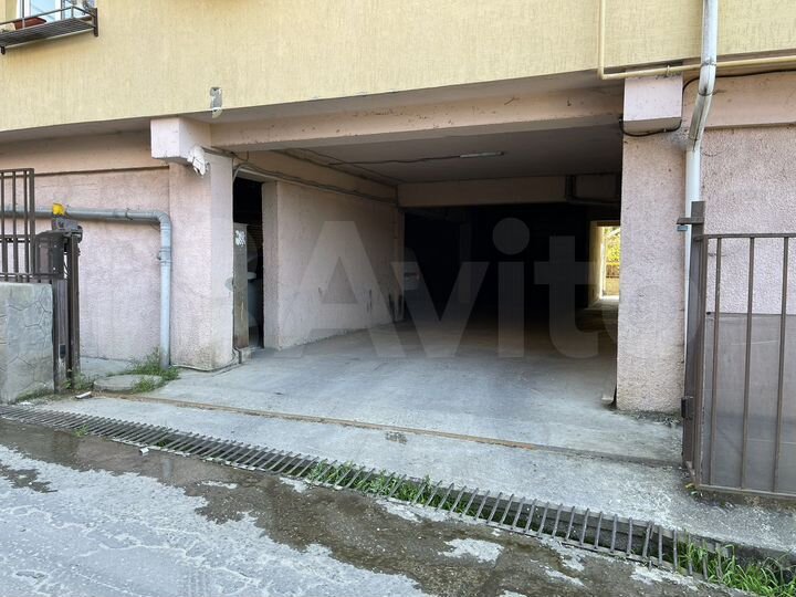 Машиноместо, 12 м²