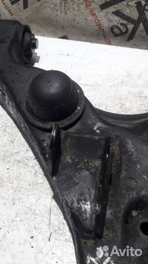 Рычаг подвески передний правый Mitsubishi Pajero