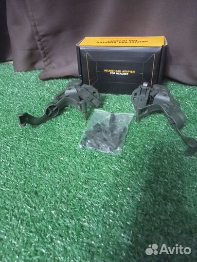 Крепление для наушников на шлем 