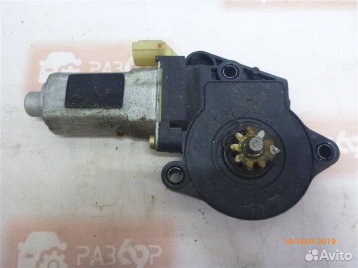 Мотор стеклоподъемника задний левый Hyundai