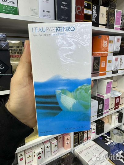 Много парфюма