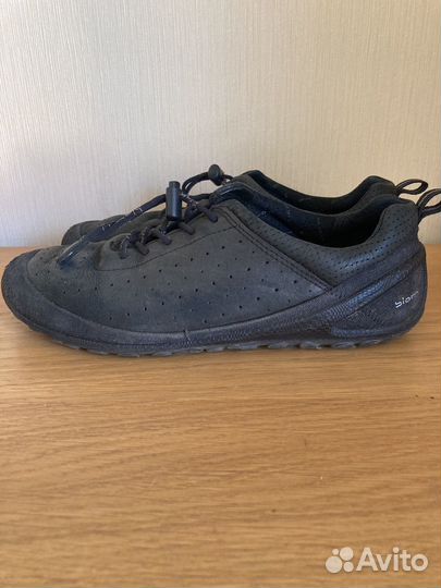 Кроссовки ecco 36