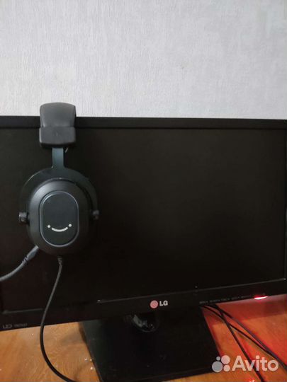 Монитор LG
