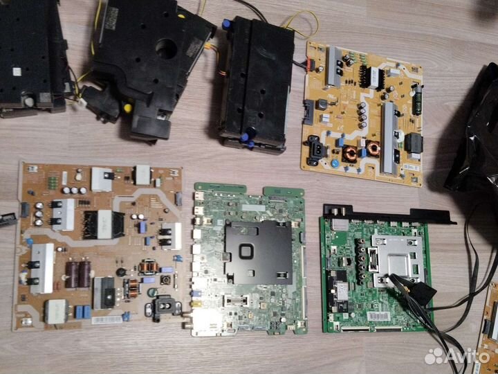 Разбор разбитых телевизоров