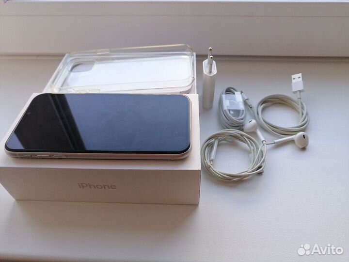 iPhone 11, 64 ГБ