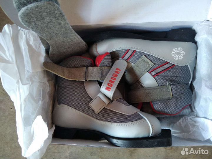 Беговые лыжи