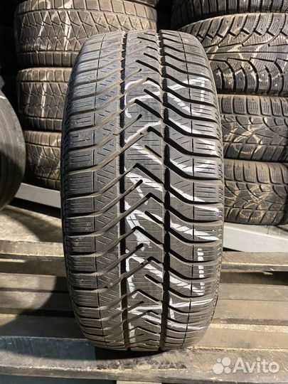 Pirelli Winter 210 SnowControl Serie III 205/55 R15 88H