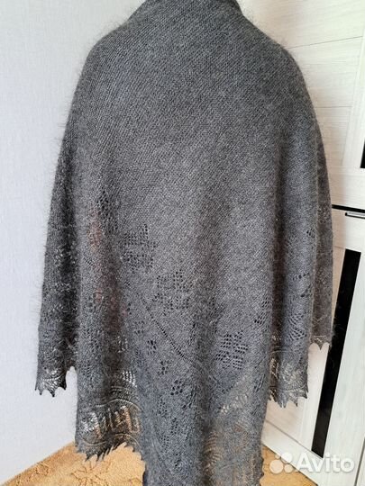 Пуховый платок ажурный. Теплая шаль