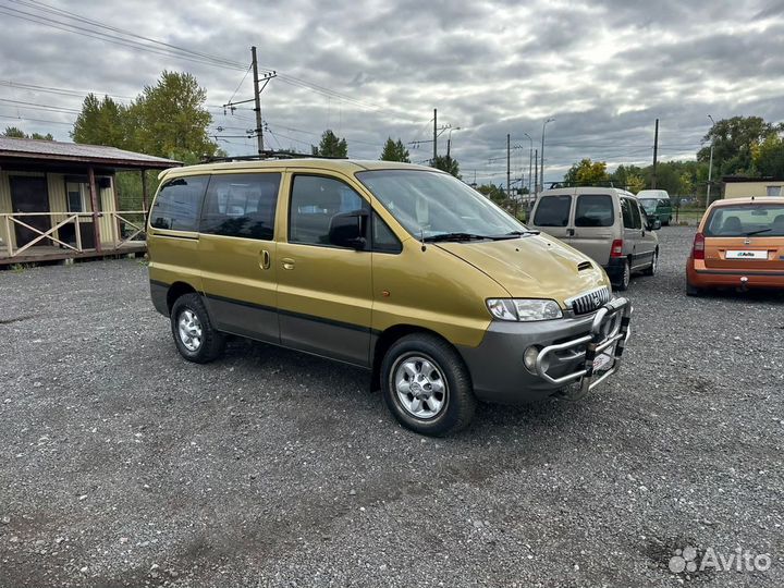 Hyundai starex 2000 2004. Starex 2004. Hyundai Starex 2003. Тойота Региус 2002. Toyota Regius 2002.
