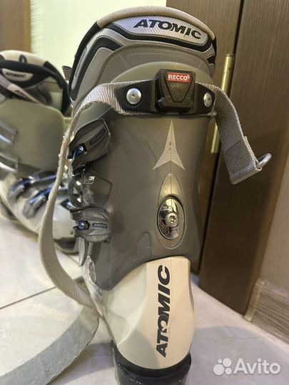 Горнолыжные ботинки atomic 24,5 (25)