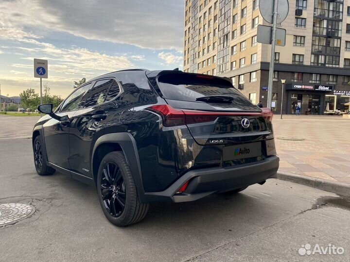 Lexus UX 2.0 CVT, 2022, 25 000 км