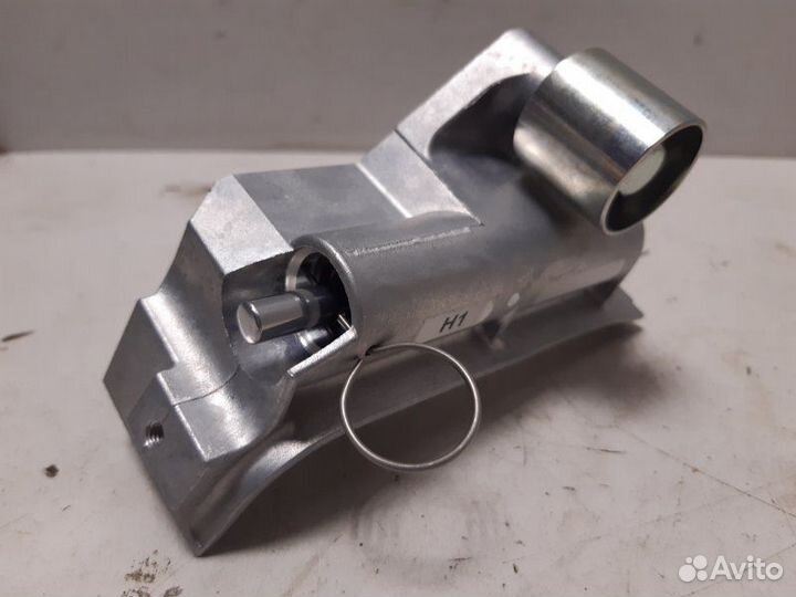 Натяжитель ремня грм с роликом Volkswagen Golf