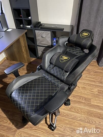 Компьютерное игровое кресло Cougar throne royal