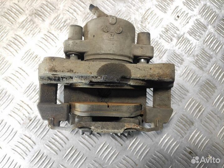 Суппорт передний правый Bmw 5 e60 2003-2009