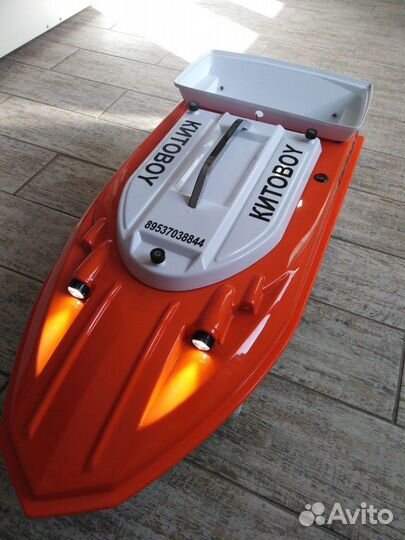 Прикормочный кораблик