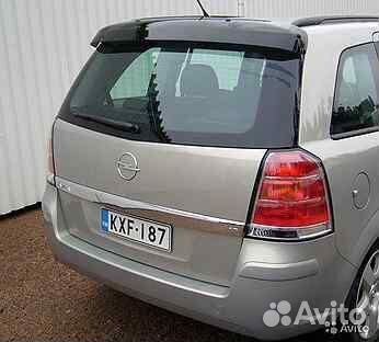 Заднее стекло на Опель Зафира Б
