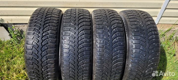 Bridgestone Blizzak Spike-01 265/60 R18