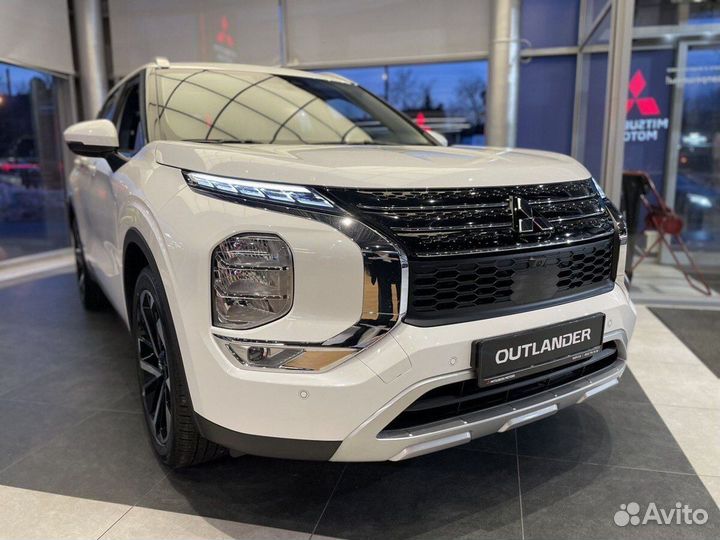 Mitsubishi Outlander 2.5 CVT, 2022